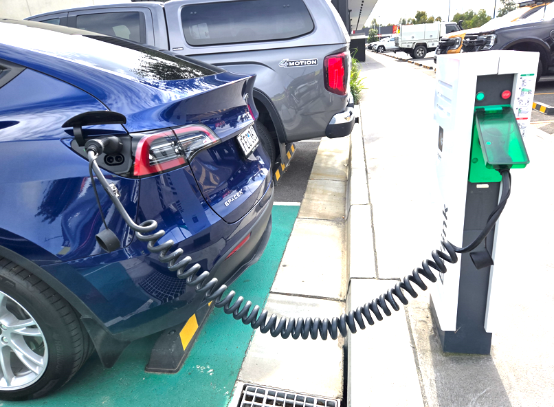 How to charge at free chargers